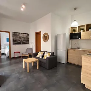 https://malaga-centro-catedral.hotelsinnerja.org